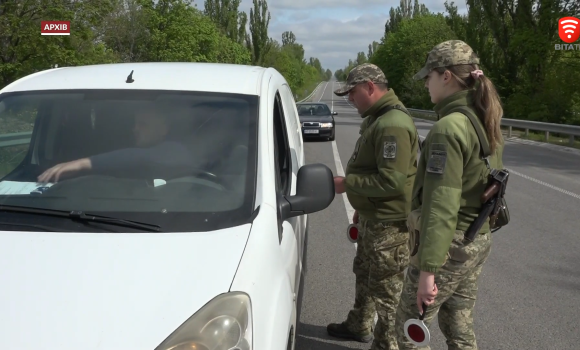 В Україні продовжили воєнний стан та мобілізацію: на який термін і які є обмеження?