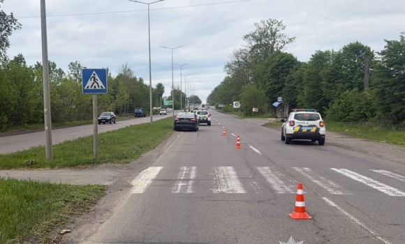 На Барському шосе у Вінниці водій Ford збив 18-річного пішохода