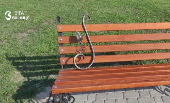 Вандали зіпсували місце відпочинку ветеранів у Калинівці у громаді просять допомогти знайти причетних