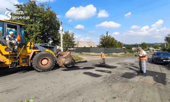 Від Бершаді до Красносілки — з новим покриттям дорожники завершили роботи на трасі державного значення