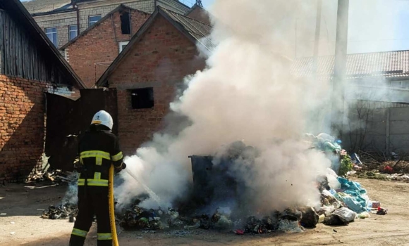 Від покинутої хати до авто на Вінниччині фіксують масштабні займання через «коротке замикання»