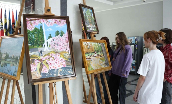Відкрилась виставка робіт художника Володимира Рачека під назвою Стара Вінниця