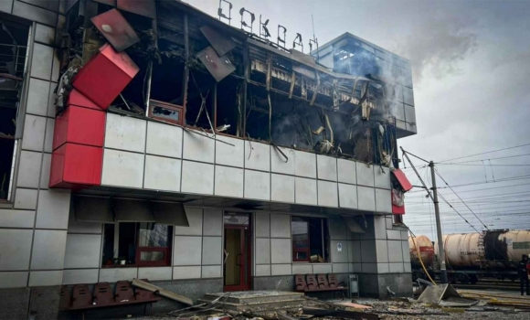 Відновили рух поїздів через Фастів, який вночі обстріляли росіяни