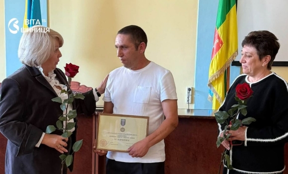 Відомчі відзнаки Міноборони вручили двом захисникам Гайсинського району