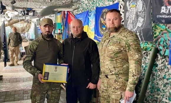 Відзнаки Президента та Міністра оборони кого з поліцейських Вінниччини відзначили до Дня захисників Відзнаки Президента та Міністра оборони кого з поліцейських Вінниччини відзначили до Дня захисників