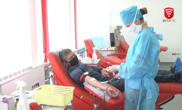 Вінничан просять здавати кров - запаси на станції переливання майже вичерпані