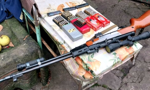Вінничанин переробив гвинтівку для стрільби бойовими патронами - зброю вилучили