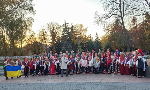 Вінницькі хорові колективи долучився до збору коштів для ЗСУ