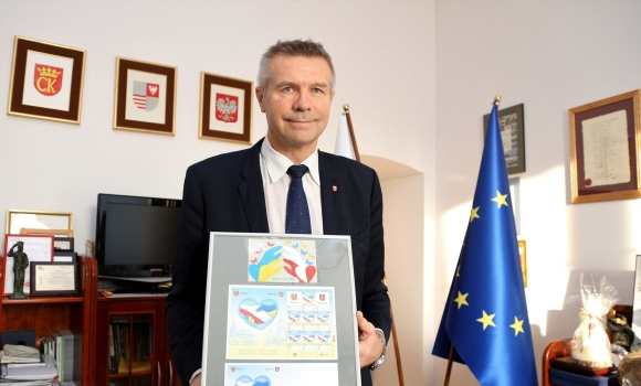 Вінницькі марки із серії «Побратими» доставили до муніципалітету Кельце