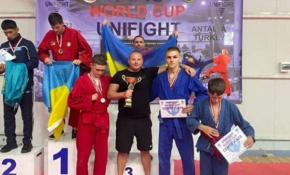 Вінницький студент здобув дві бронзи на чемпіонатах з універсального бою