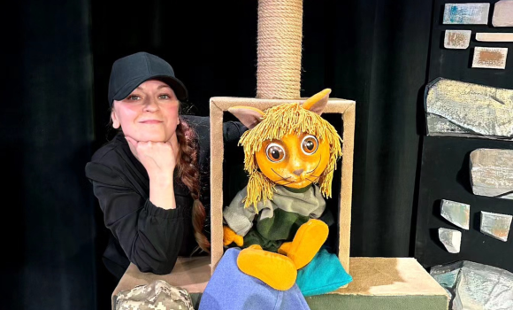 Вінницький театр ляльок анонсував виставу Коти - біженці