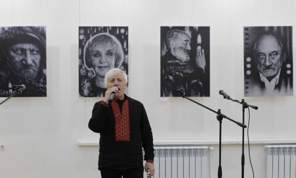 Вінничан запрошують на відкриття виставки «Слава України. Портрети славетних»