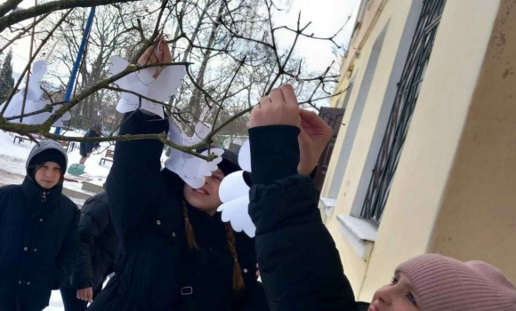 Вінничани вшановують Героїв Небесної Сотні тихі акції, виставки, експозиції, поетичні реквієми Вінничани вшановують Героїв Небесної Сотні тихі акції, виставки, експозиції, поетичні реквієми