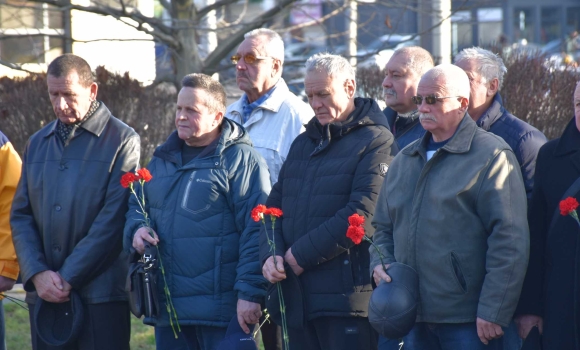 Вінничани вшанували подвиг ліквідаторів аварії на Чорнобильській АЕС Вінничани вшанували подвиг ліквідаторів аварії на Чорнобильській АЕС