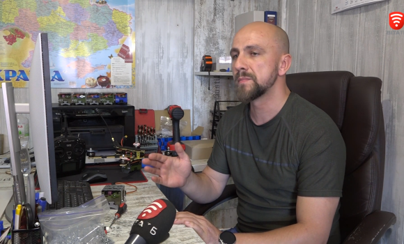 Вінничани виготовляють системи скидання боєприпасів на дрони-камікадзе для українських військових