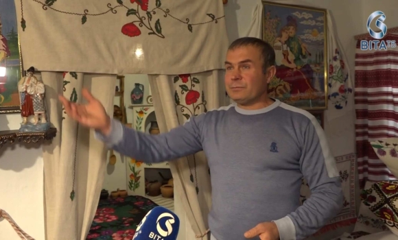 Вінничанин розпочав колекціонувати з глиняного посуду, а тепер має понад 1000 експонатів