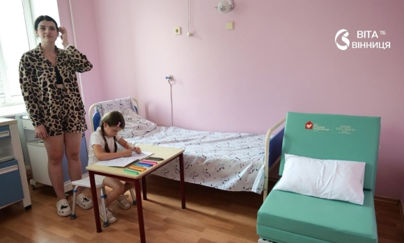 Вінницька дитяча лікарня отримала 25 розкладних ліжок для батьків Вінницька дитяча лікарня отримала 25 розкладних ліжок для батьків