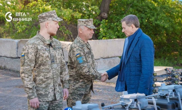 Вінницька громада передала 400 FPV-дронів та квадрокоптери Matrice 120-й бригаді ТрО Вінницька громада передала 400 FPV-дронів та квадрокоптери Matrice 120-й бригаді ТрО