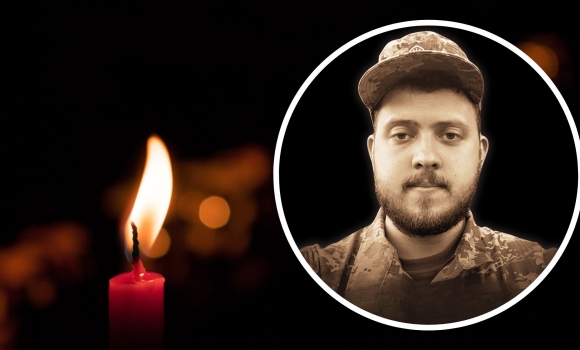 Вінницька громада прощається із 29-річним воїном - пілотом БпЛА