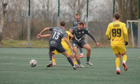 Вінницька «Нива» зіграла в «суху» нічию із командою «Буковина-2» Вінницька «Нива» зіграла в «суху» нічию із командою «Буковина-2»