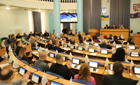 Вінницька облрада затвердила рішення щодо підтримки ЗСУ на понад 16,7 млн грн Вінницька облрада затвердила рішення щодо підтримки ЗСУ на понад 16,7 млн грн