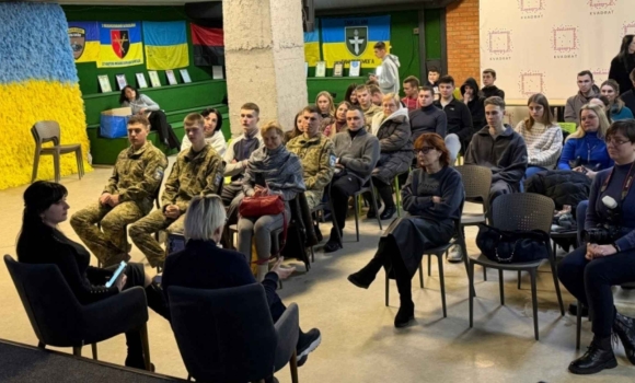 Вінницька письменниця презентувала землякам роман «Як її не любити»