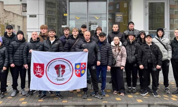 Вінницькі боксери вирушили здобувати медалі у Хмельницькому Вінницькі боксери вирушили здобувати медалі у Хмельницькому