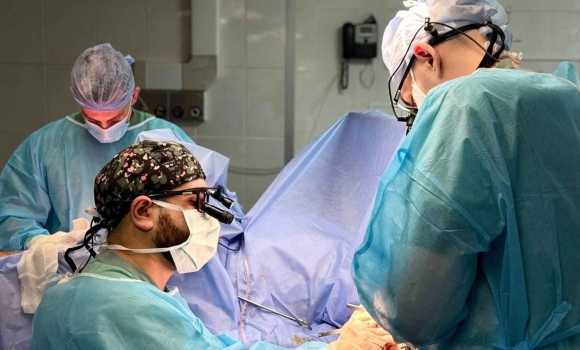 Вінницькі хірурги виконали одну з найскладніших операцій у реконструктивній медицині