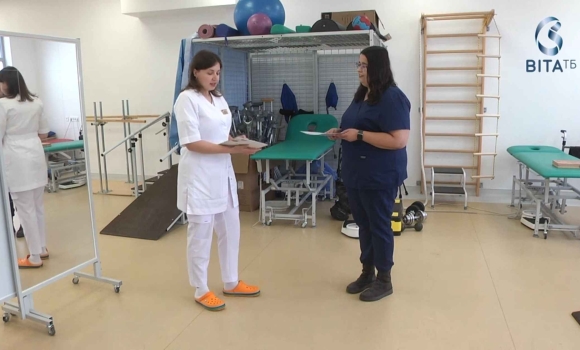 Вінницькі лікарки пройшли стажування у медичному центрі Тайбею Вінницькі лікарки пройшли стажування у медичному центрі Тайбею