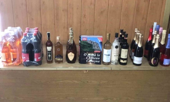 Вінницькі митники вилучили 30 пляшок незадекларованого алкоголю