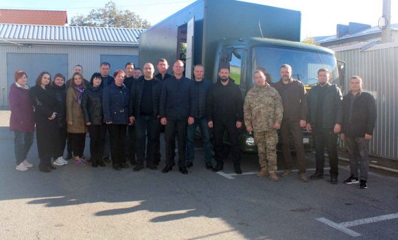 Вінницькі прокурори передали СТО на колесах для мотопіхотинців