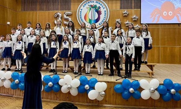Вінницькій дитячій школі мистецтв – 35 років ювілей, що об’єднав покоління