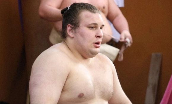 Вінницький сумоїст Аонішікі реабілітувався за поразку та виграв черговий бій