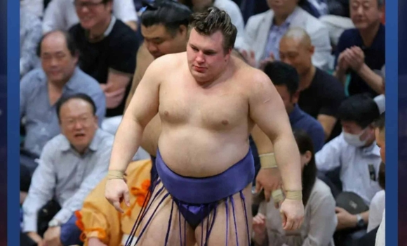 Вінницький сумоїст знову переміг на престижному японському турнірі Kyushu 2025 Вінницький сумоїст знову переміг на престижному японському турнірі Kyushu 2025
