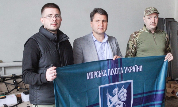 Вінниця передала чергову партію FPV-дронів морським піхотинцям