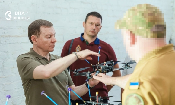 Вінниця передала нацгвардійцям 100 FPV-дронів та дрони-перехоплювачі Вінниця передала нацгвардійцям 100 FPV-дронів та дрони-перехоплювачі