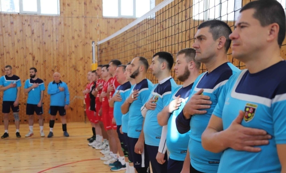 Влаштували волейбольний турнір пам’яті вінницького поліцейського-захисника