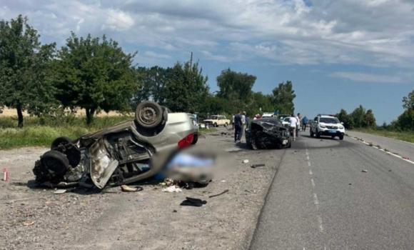 Внаслідок смертельної ДТП в Могилів-Подільському районі загинули двоє людей