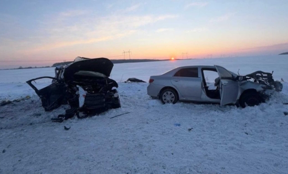 Внаслідок зіткнення двох легковиків у Вінницькому районі травмувалися четверо людей