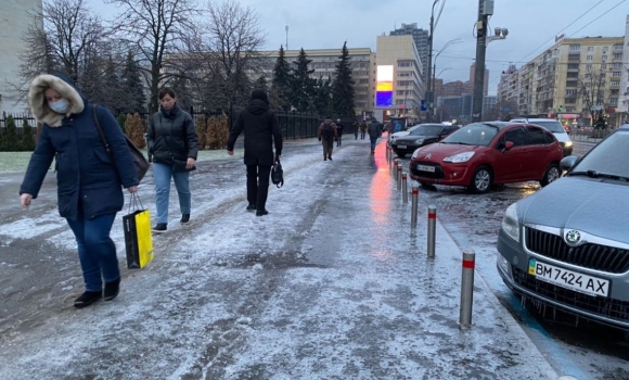 Вночі та вранці 27 лютого у Вінниці очікується ожеледиця