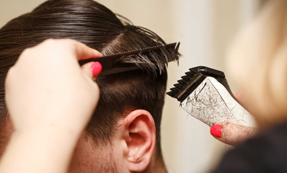 Внутрішньо переміщених осіб запрошують зробити безкоштовну стрижку у Вінниці