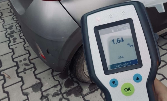 Водій напідпитку вчинив у Вінниці ДТП і втік з місця події Водій напідпитку вчинив у Вінниці ДТП і втік з місця події