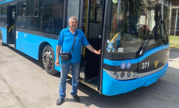 Водій вінницького тролейбуса понад 40 років віддав улюбленій справі