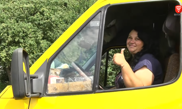 Вона – єдина жінка-водійка маршрутного таксі у Вінниці. Як реагують на жінку за кермом — у сюжеті