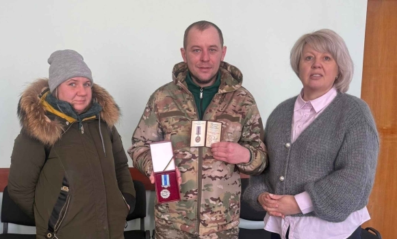 Воїн з Гайсинської громади отримав медаль «За військову службу»