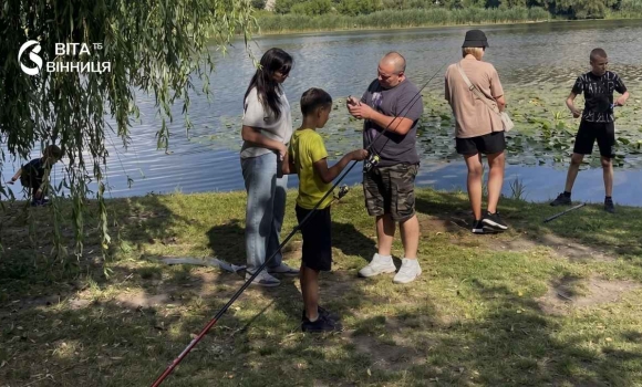 Вудка, вода і вечір серед природи у Вінниці ветерани навчатимуть риболовлі дітей загиблих воїнів Вудка, вода і вечір серед природи у Вінниці ветерани навчатимуть риболовлі дітей загиблих воїнів