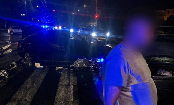Ввечері у Вінниці на вул.Брацлавській п’яний водій BMW врізався в огорожу