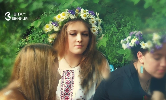 Вишиванки, коралі та народні танці вінницька вечірка «Етно Чепурниці» повертається Вишиванки, коралі та народні танці вінницька вечірка «Етно Чепурниці» повертається