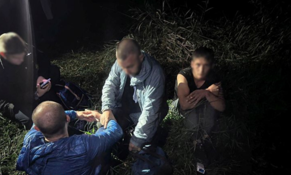 Взяли під варту іноземця, який допомагав “ухилянтам” долати кордон України