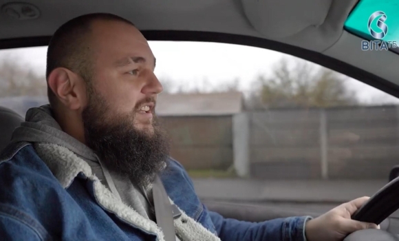 Як маленький благодійний фонд 88 волонтерів встигає допомогти понад десяти бойовим бригадам Як маленький благодійний фонд 88 волонтерів встигає допомогти понад десяти бойовим бригадам